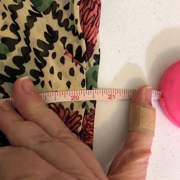 Lularoe Floral Robe Kimono Sheer Cover Multicolored Women's Medium - Picture 9 of 9